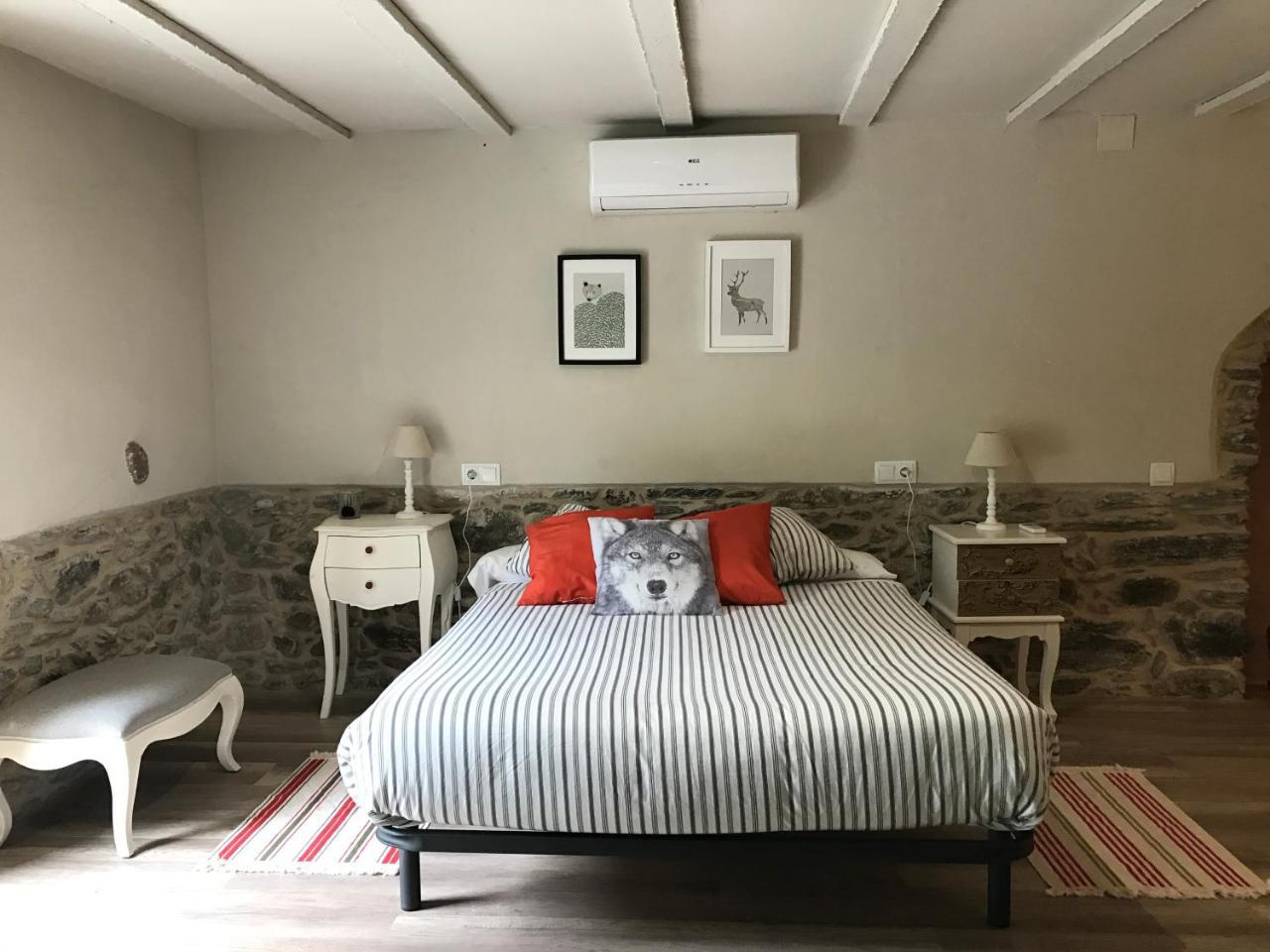Hostal Sant Roc Montseny Eksteriør bilde